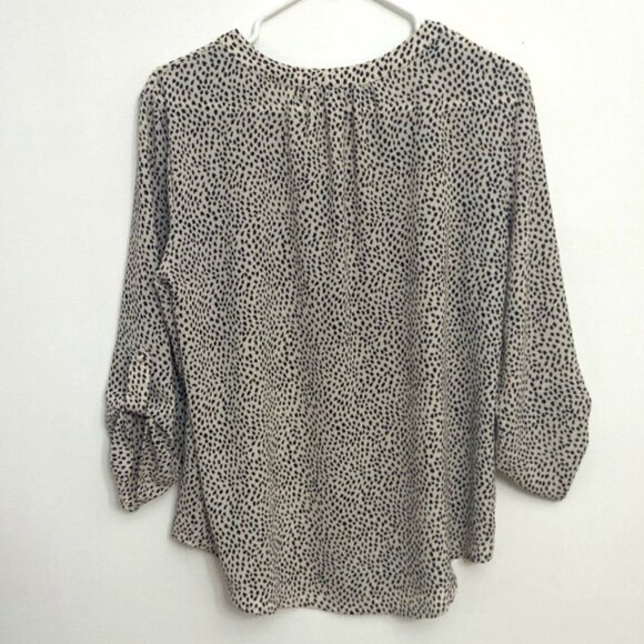 41 Hawthorn Morey Blouse Top Sz M Animal Print Tan & Black 3/4 Sleeve Split Neck - Picture 2 of 5